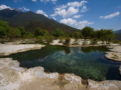 抖音月付提现攻略：出财小神助你合规操作避风险