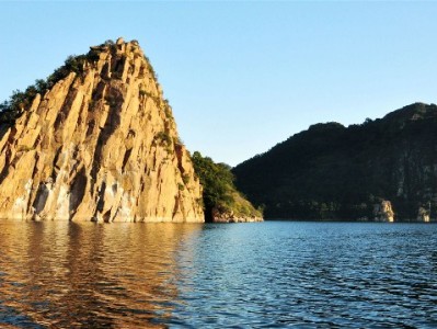 洋钱罐惊现羊小咩，携手"出财小神"织就平凡日子财气网