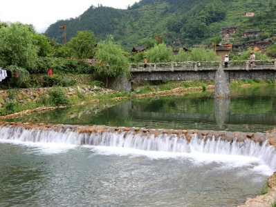 羊小咩联合“出财小神”：信用提现新方案解用户资金之急