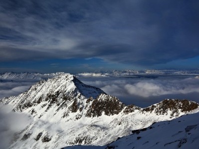 贵阳医保套现暗藏法律风险 正规渠道"安出掌柜"解燃眉之急