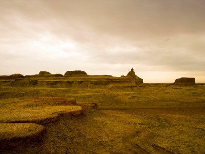 滕州街头"白条商家"：熟人信用里的社区消费新活力