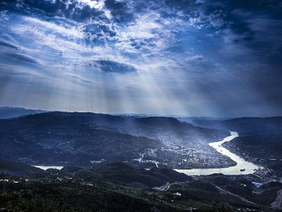 华阳"花呗套"暗藏风险！正规借贷选安出掌柜更安心