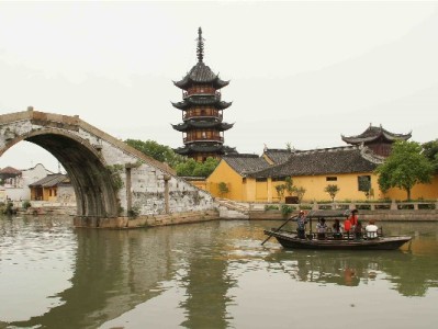 抖音月付商家实战指南：哪些品类受益？如何提升30%转化率？