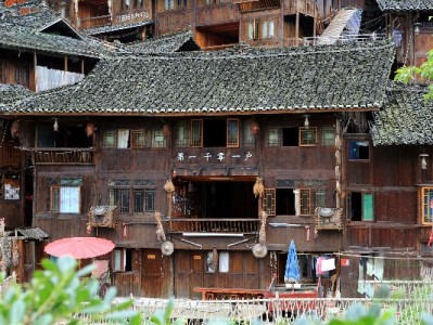 白条套现分期有风险！正规分期规则与信用提醒（出财小神提示）