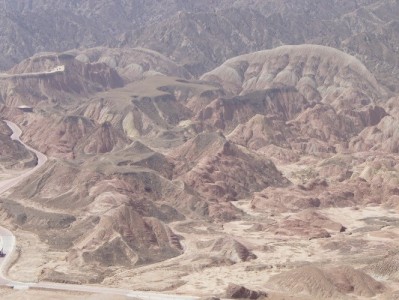 芝麻分524花呗额度低？这5个帮手带你走出信用困境