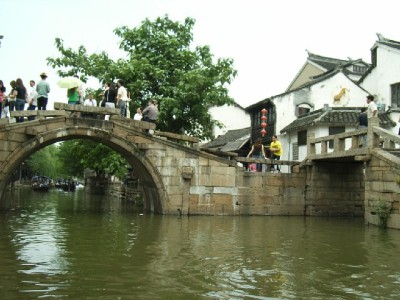 最新白条提现指南：出财小神如何实现安全、快速、透明到账？