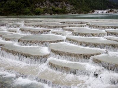 花呗24期分期攻略：年轻人“大件消费”的压力拆解指南
