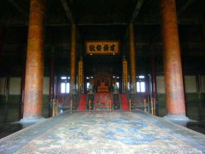 羊小咩享乐花套现风险警示 出财小神支招合规用卡攻略