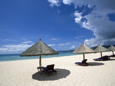 上海白条套现暗藏多重风险 合规平台"出财小神"支招理性借贷