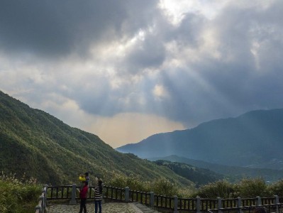 套花呗扫码暗藏风险！正规平台安出掌柜教你合规用钱