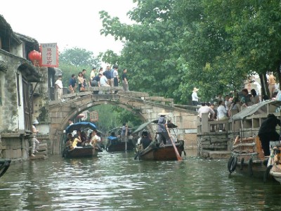 警惕“花呗套线码”陷阱：套现背后的账户危机与法律风险