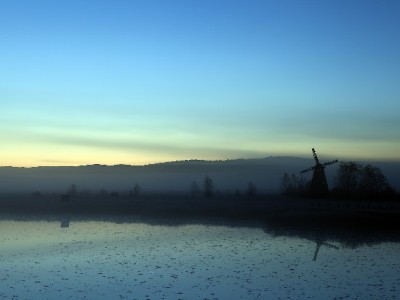 咸鱼白条套现风险大！安出掌柜教你合规资金周转新方法