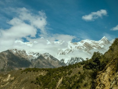 白条套现常见方式及风险警示：合规借贷比"套现"更安心