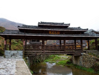 羊小咩套现引纠纷：签合同易退款难，用户如何维权？